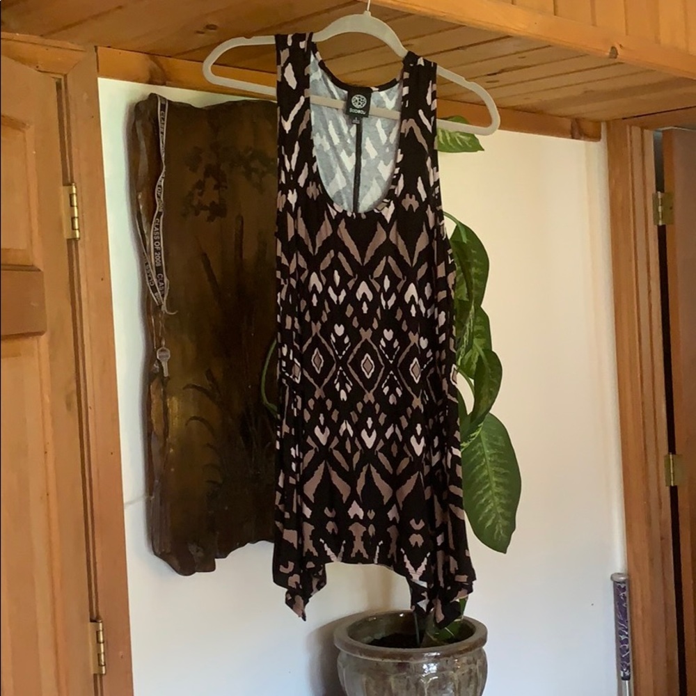 Asymmetrical tank top